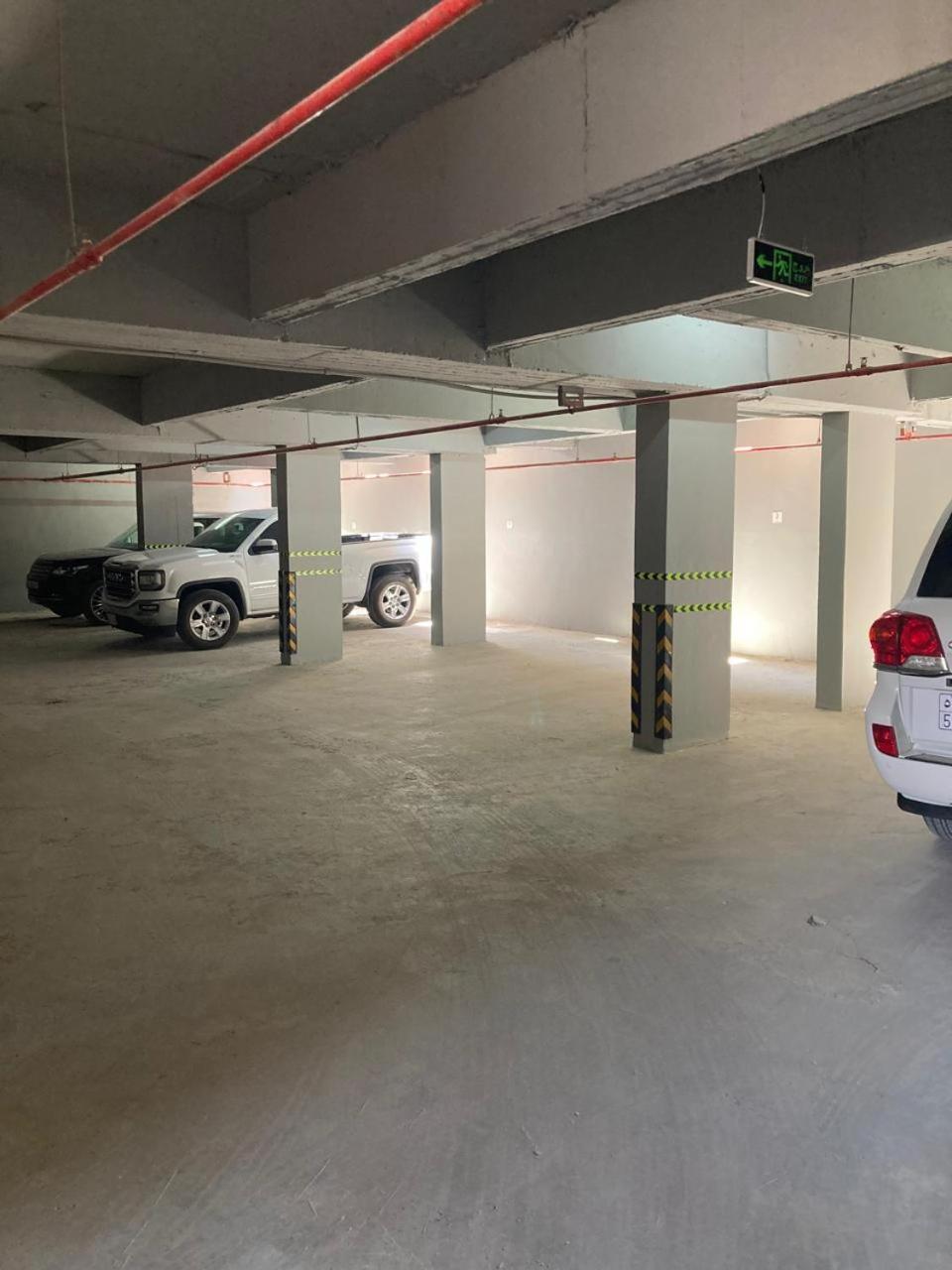 Land Walk Al Aqiq Aparthotel Рияд Екстериор снимка